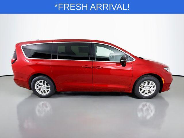 new 2025 Chrysler Pacifica car, priced at $39,940