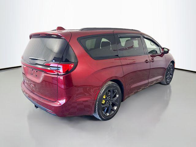 used 2021 Chrysler Pacifica car, priced at $26,999
