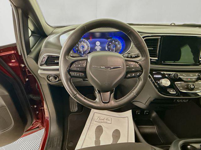used 2021 Chrysler Pacifica car, priced at $26,999