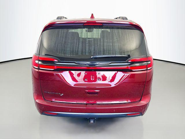used 2021 Chrysler Pacifica car, priced at $26,999