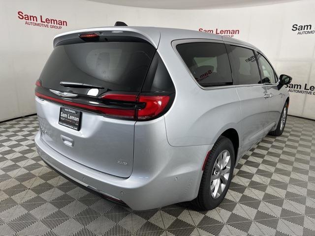 new 2024 Chrysler Pacifica car, priced at $38,885