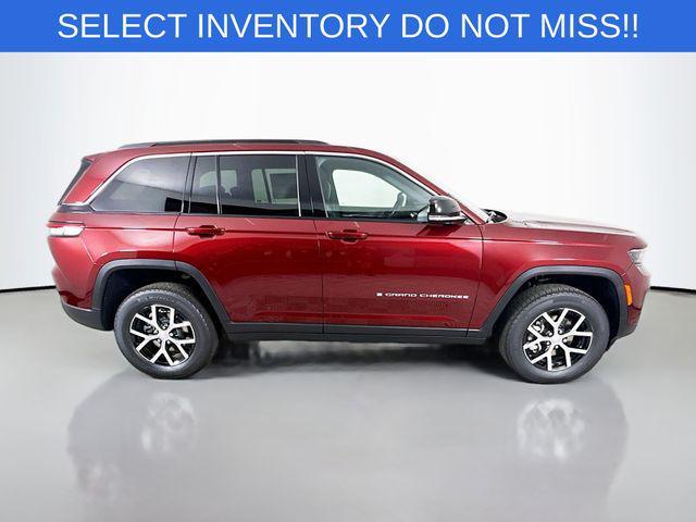 new 2025 Jeep Grand Cherokee car, priced at $39,490