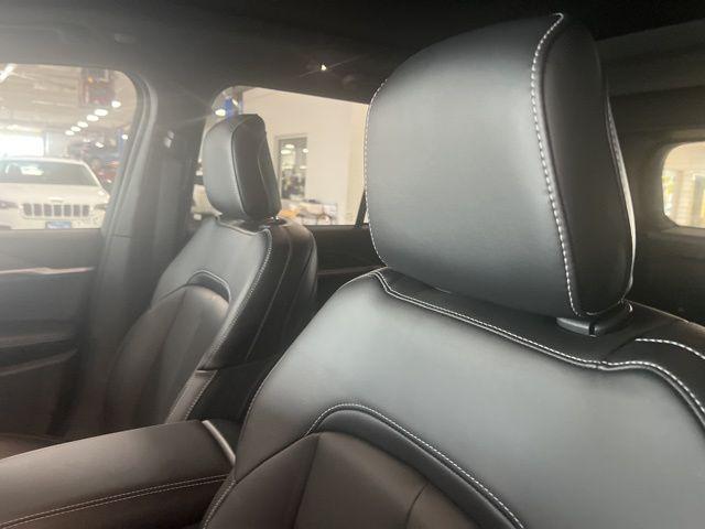 new 2025 Jeep Grand Cherokee car, priced at $52,010