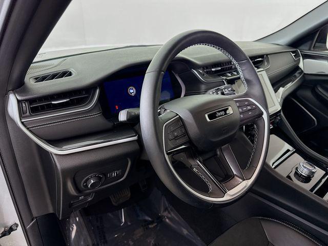 used 2022 Jeep Grand Cherokee car, priced at $32,995