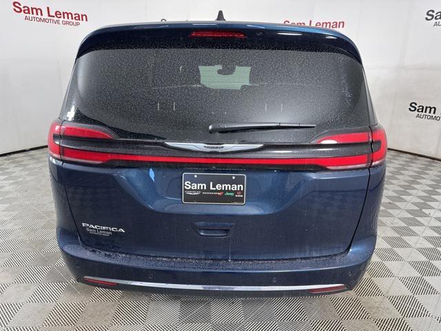 new 2025 Chrysler Pacifica car, priced at $37,920