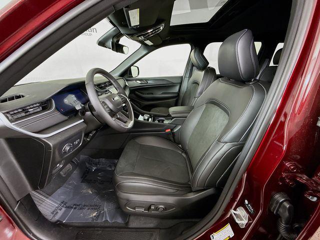 new 2025 Jeep Grand Cherokee car, priced at $39,730