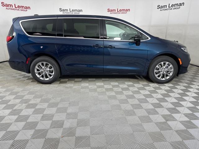 new 2024 Chrysler Pacifica car, priced at $39,185