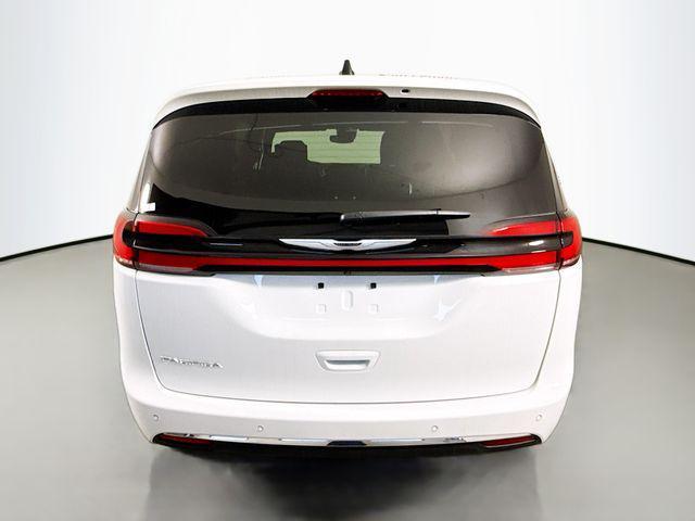 new 2025 Chrysler Pacifica car, priced at $45,070