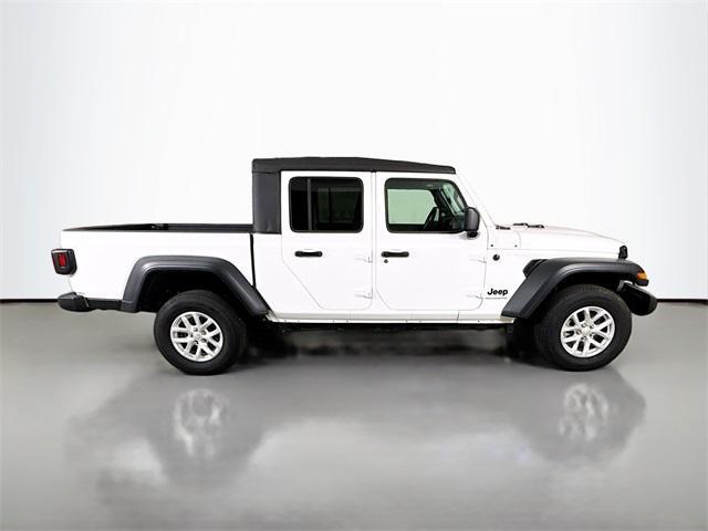 used 2023 Jeep Gladiator car, priced at $34,590