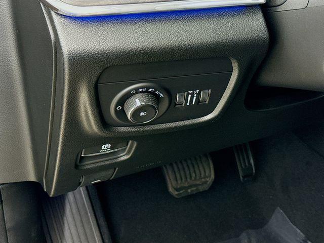 new 2025 Jeep Grand Cherokee car, priced at $51,580
