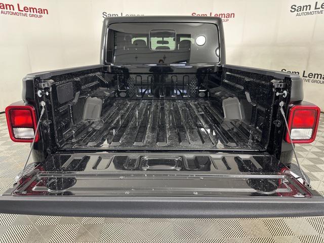 new 2025 Jeep Gladiator car, priced at $38,385