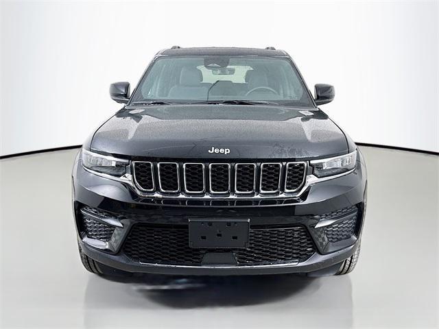 new 2025 Jeep Grand Cherokee car, priced at $36,220