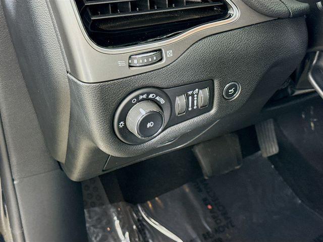 used 2019 Jeep Cherokee car, priced at $22,477
