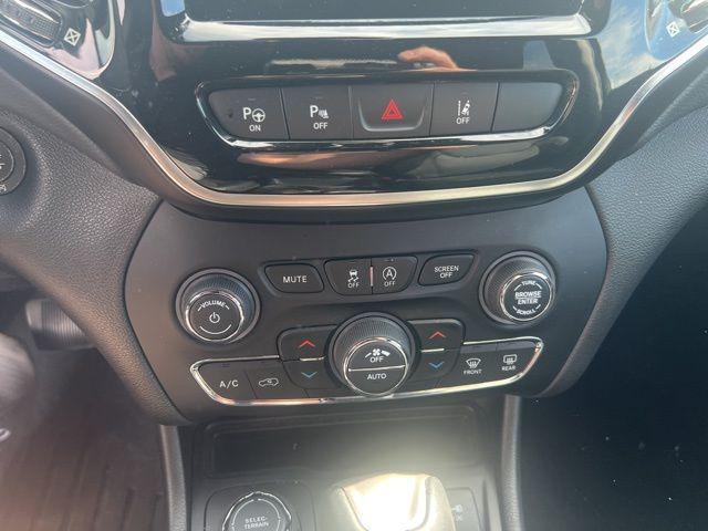 used 2019 Jeep Cherokee car, priced at $22,477