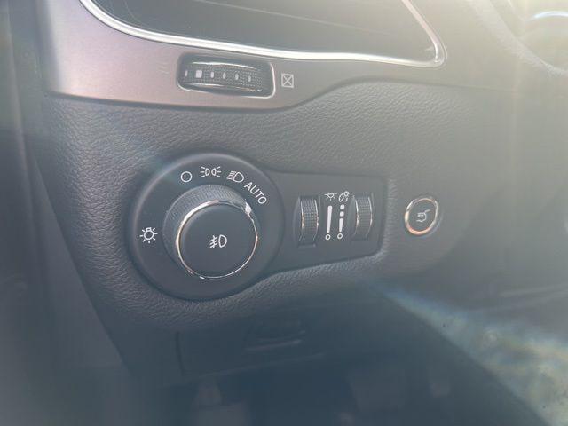 used 2019 Jeep Cherokee car, priced at $22,477