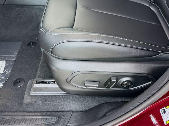 new 2025 Jeep Grand Cherokee car, priced at $43,010