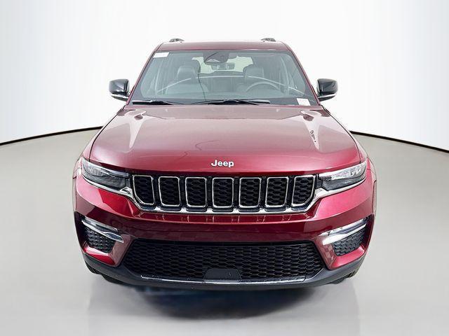 new 2025 Jeep Grand Cherokee car, priced at $43,010