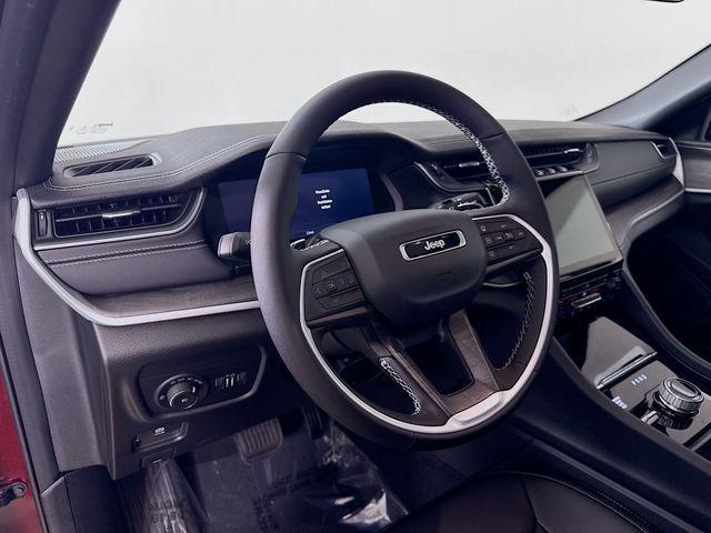 new 2025 Jeep Grand Cherokee car, priced at $44,235