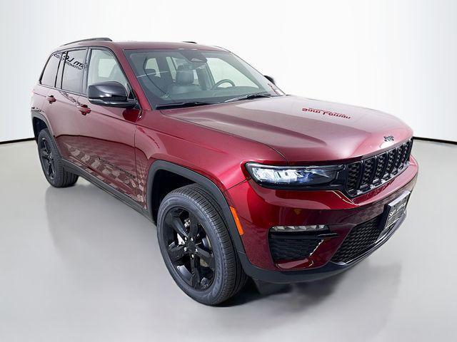 new 2025 Jeep Grand Cherokee car, priced at $44,235