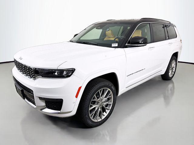 new 2025 Jeep Grand Cherokee L car, priced at $55,555