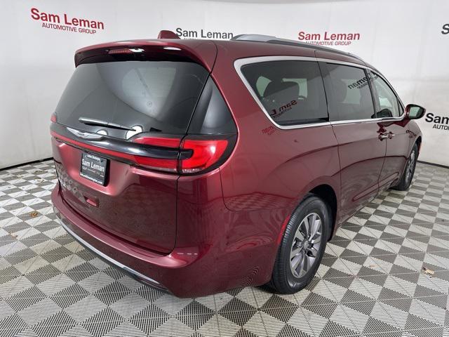 used 2021 Chrysler Pacifica car, priced at $22,500