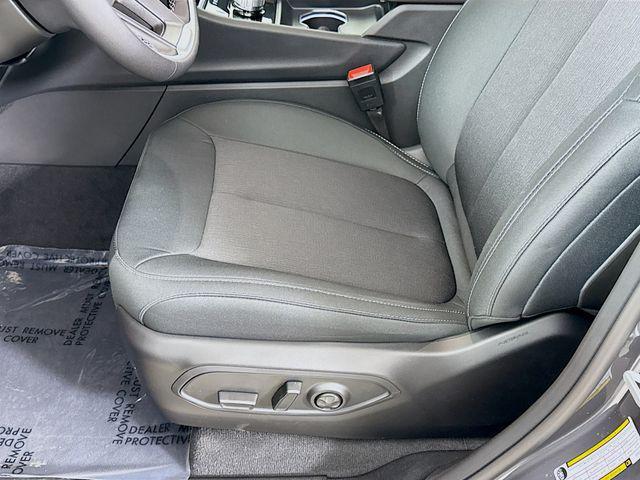 new 2025 Jeep Grand Cherokee car, priced at $37,470