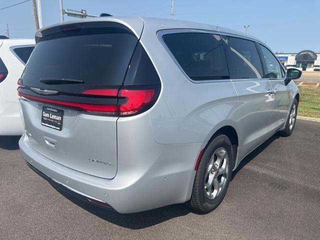 new 2024 Chrysler Pacifica car, priced at $42,660