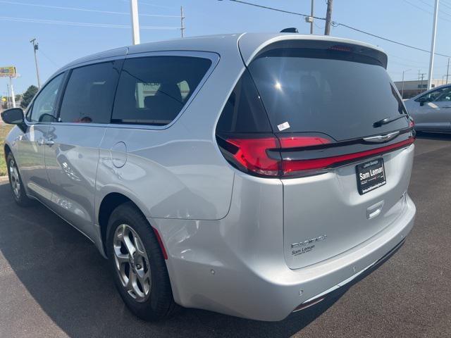 new 2024 Chrysler Pacifica car, priced at $42,660