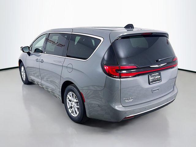 new 2025 Chrysler Pacifica car, priced at $40,220