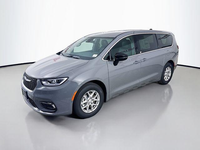 new 2025 Chrysler Pacifica car, priced at $40,220