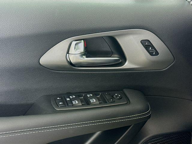 new 2025 Chrysler Pacifica car, priced at $40,220
