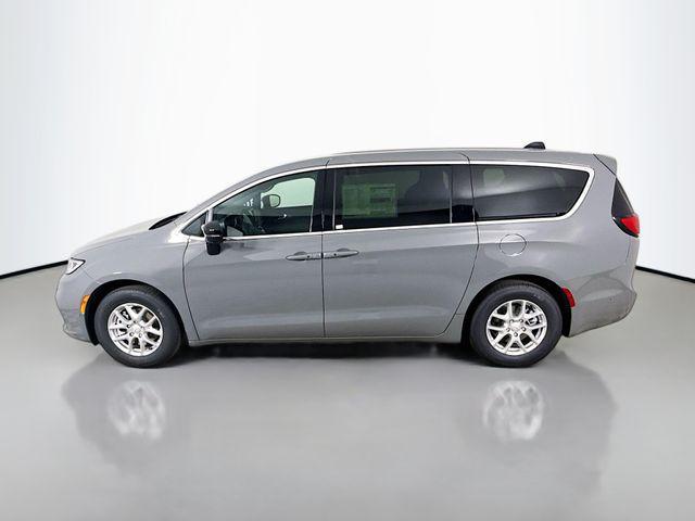 new 2025 Chrysler Pacifica car, priced at $40,220