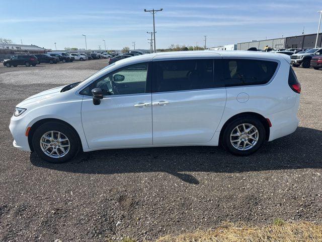 used 2024 Chrysler Pacifica car, priced at $37,450
