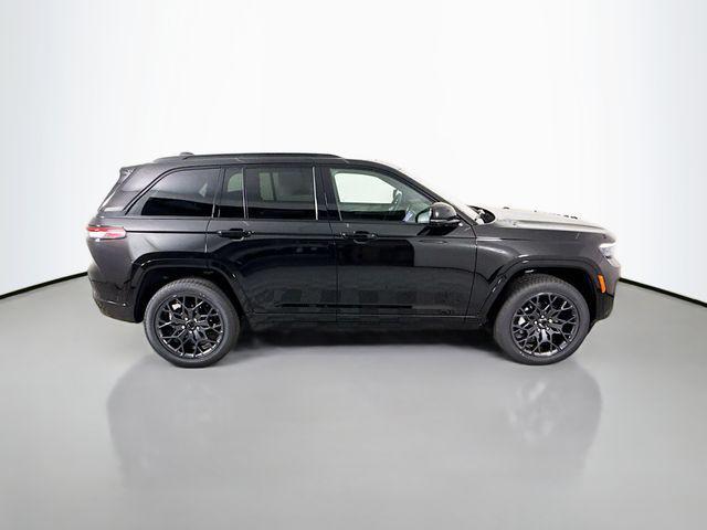 new 2025 Jeep Grand Cherokee car, priced at $57,175