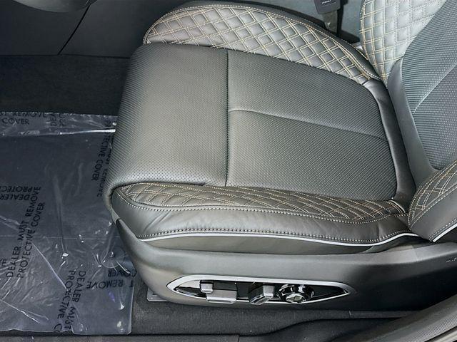 new 2025 Jeep Grand Cherokee car, priced at $57,175