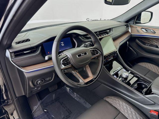 new 2025 Jeep Grand Cherokee car, priced at $57,175