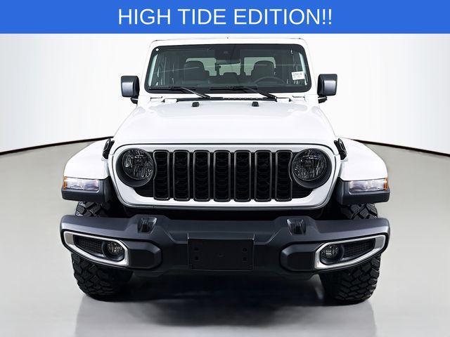 new 2025 Jeep Gladiator car, priced at $40,760