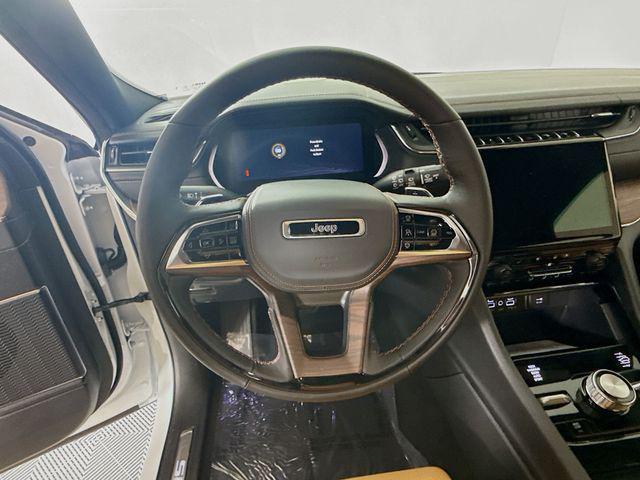 new 2025 Jeep Grand Cherokee car, priced at $53,655