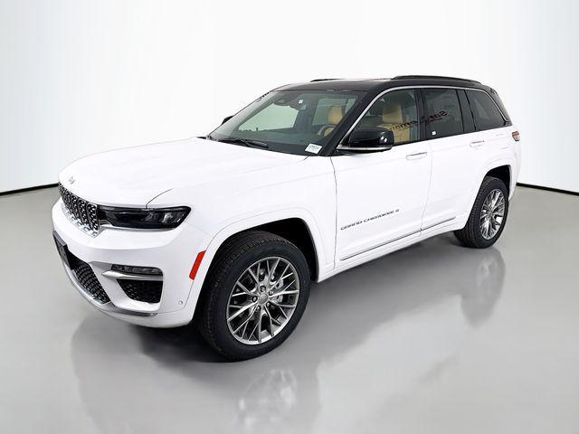 new 2025 Jeep Grand Cherokee car, priced at $53,655