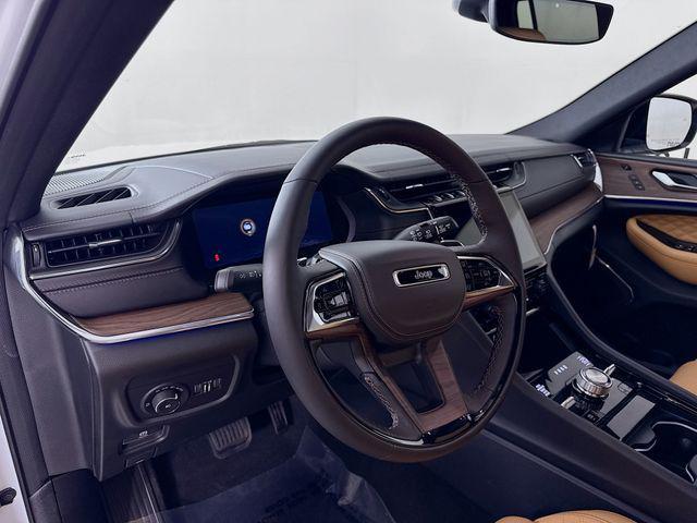 new 2025 Jeep Grand Cherokee car, priced at $53,655