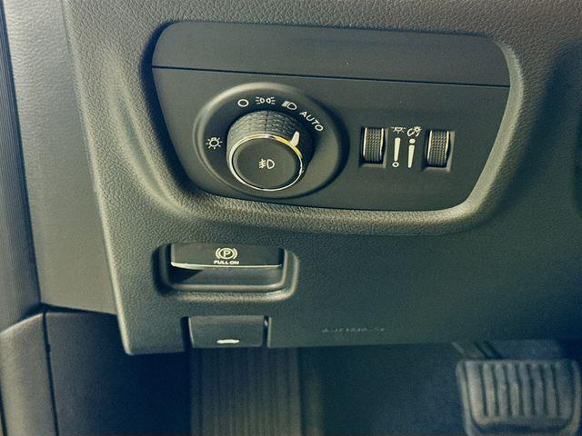 new 2025 Jeep Grand Cherokee car, priced at $53,655