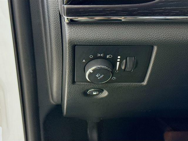 used 2021 Jeep Grand Cherokee car, priced at $25,799