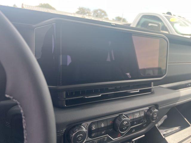 new 2025 Jeep Gladiator car, priced at $41,855