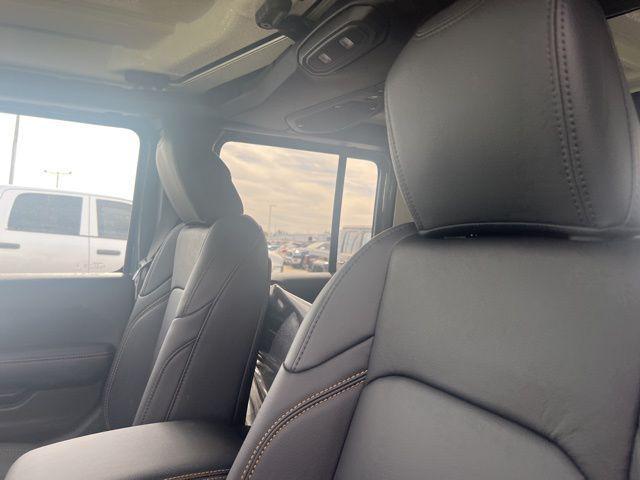 new 2025 Jeep Gladiator car, priced at $41,855