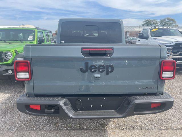 new 2025 Jeep Gladiator car, priced at $41,855