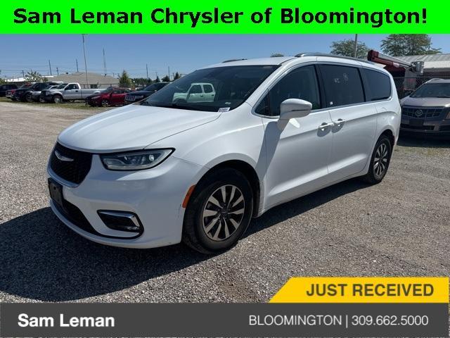 used 2021 Chrysler Pacifica car, priced at $24,999