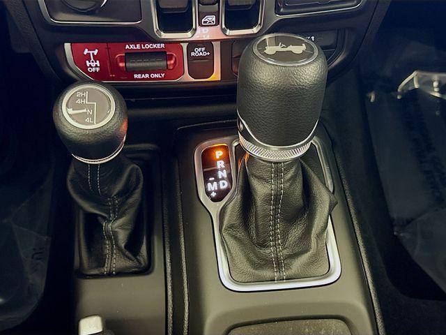 new 2025 Jeep Wrangler car, priced at $46,075