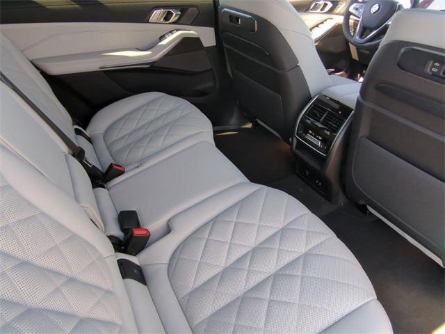 new 2025 BMW X7 car, priced at $90,950