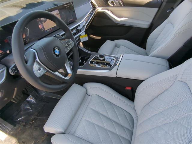 new 2025 BMW X7 car, priced at $90,950