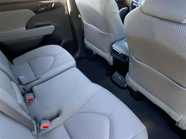 used 2022 Toyota Highlander car, priced at $34,926